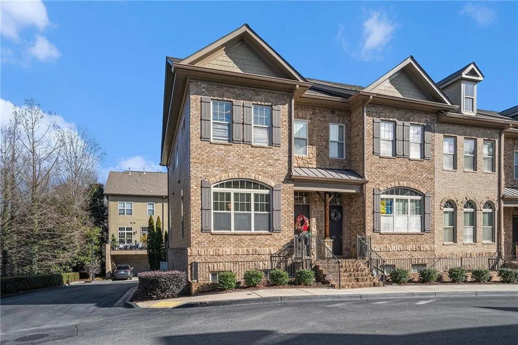 913 Telfair Close Unit 13, Atlanta, Georgia 30350, 3 Bedrooms Bedrooms, ,3 BathroomsBathrooms,Residential,Sold,913 Telfair Close Unit 13,7502937