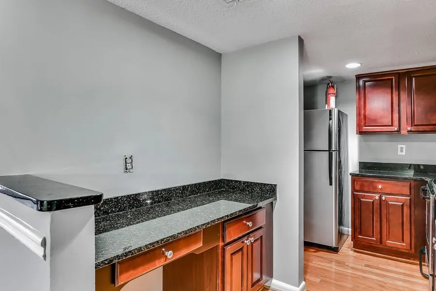 6900 Roswell Road Unit Q22, Sandy Springs, Georgia 30328, 2 Bedrooms Bedrooms, ,2 BathroomsBathrooms,Residential,Sold,6900 Roswell Road Unit Q22,6619627