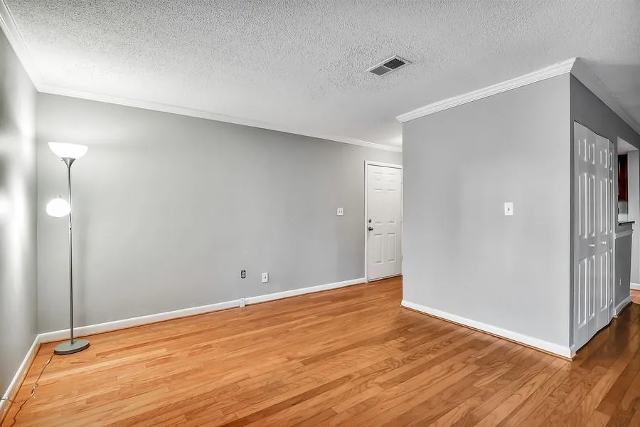 6900 Roswell Road Unit Q22, Sandy Springs, Georgia 30328, 2 Bedrooms Bedrooms, ,2 BathroomsBathrooms,Residential,Sold,6900 Roswell Road Unit Q22,6619627