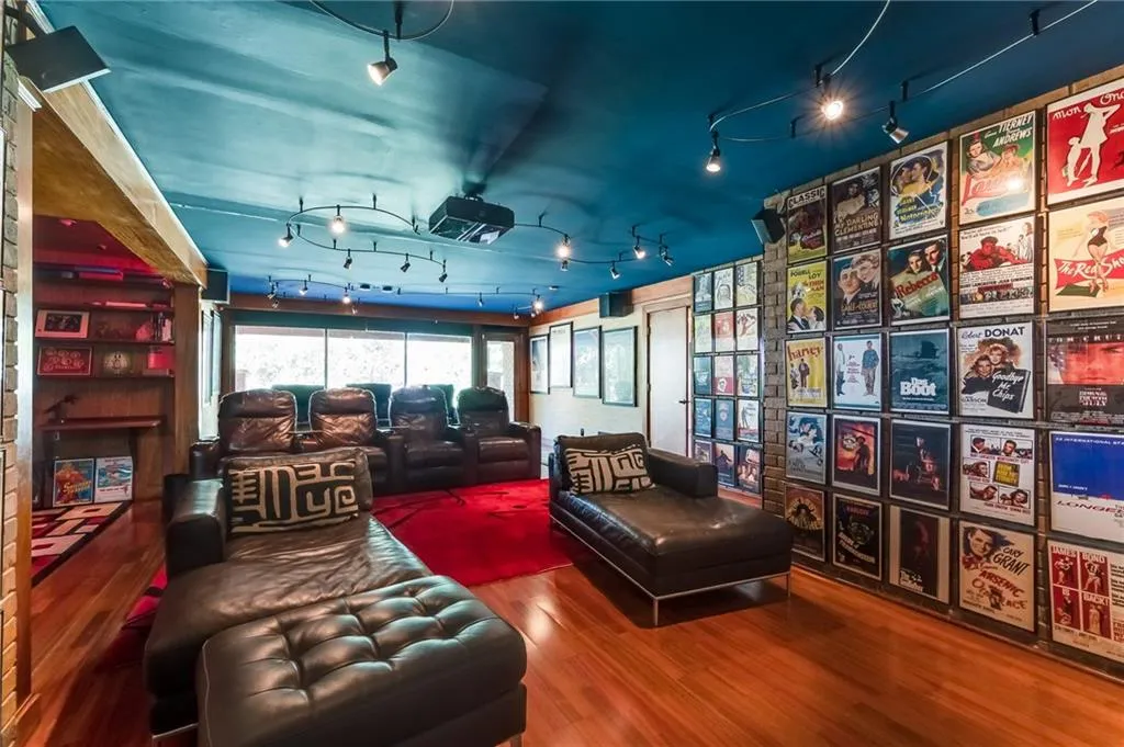 610 Bridgewater Drive, Sandy Springs, Georgia 30328, 3 Bedrooms Bedrooms, ,3 BathroomsBathrooms,Residential,Sold,610 Bridgewater Drive,6961271