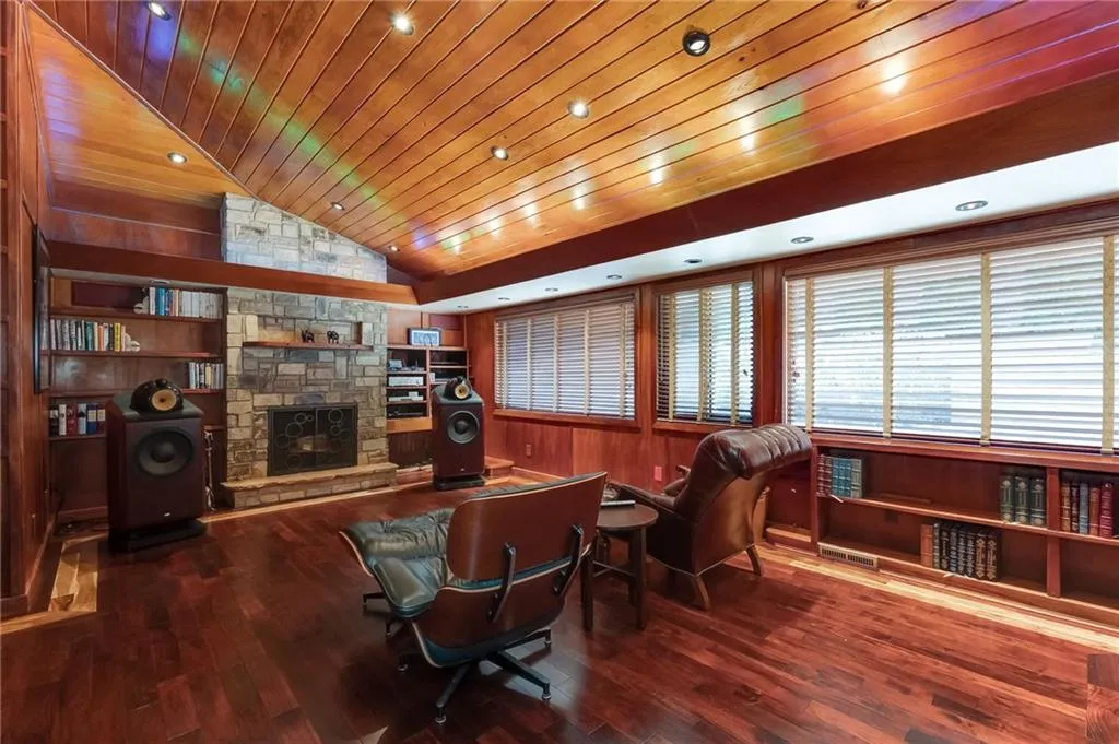 610 Bridgewater Drive, Sandy Springs, Georgia 30328, 3 Bedrooms Bedrooms, ,3 BathroomsBathrooms,Residential,Sold,610 Bridgewater Drive,6961271