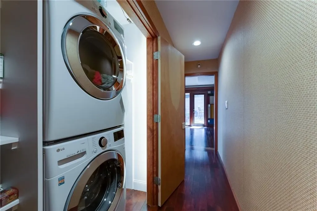 610 Bridgewater Drive, Sandy Springs, Georgia 30328, 3 Bedrooms Bedrooms, ,3 BathroomsBathrooms,Residential,Sold,610 Bridgewater Drive,6961271