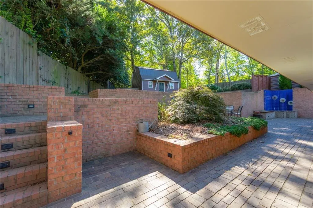 610 Bridgewater Drive, Sandy Springs, Georgia 30328, 3 Bedrooms Bedrooms, ,3 BathroomsBathrooms,Residential,Sold,610 Bridgewater Drive,6961271