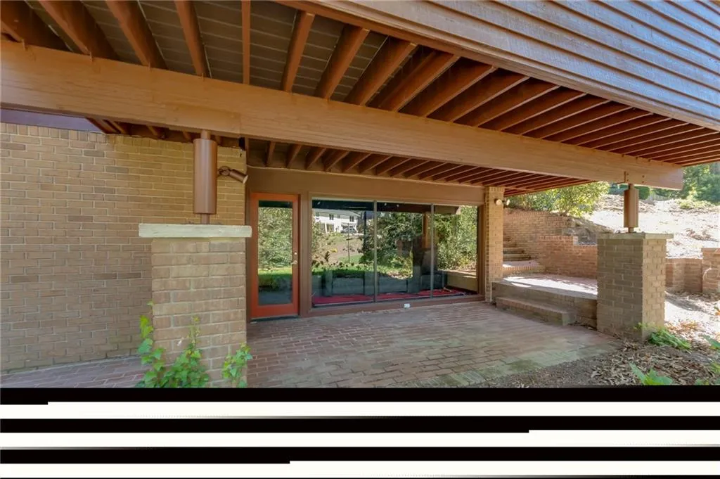 610 Bridgewater Drive, Sandy Springs, Georgia 30328, 3 Bedrooms Bedrooms, ,3 BathroomsBathrooms,Residential,Sold,610 Bridgewater Drive,6961271