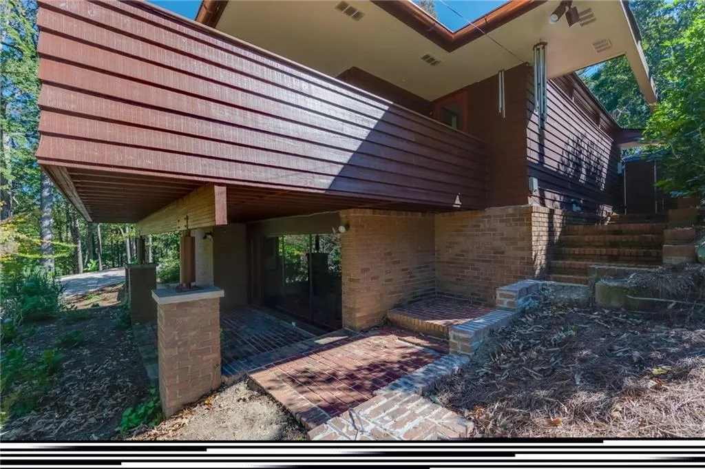 610 Bridgewater Drive, Sandy Springs, Georgia 30328, 3 Bedrooms Bedrooms, ,3 BathroomsBathrooms,Residential,Sold,610 Bridgewater Drive,6961271