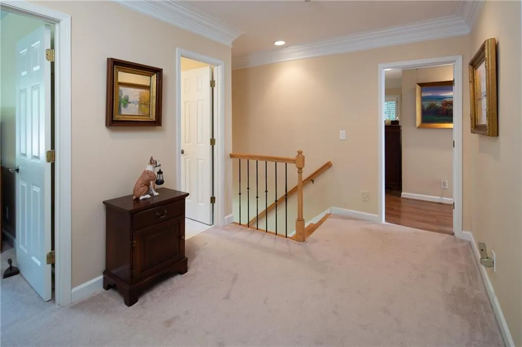 7725 Dunvegan Close, Sandy Springs, Georgia 30350, 5 Bedrooms Bedrooms, ,3 BathroomsBathrooms,Residential,Sold,7725 Dunvegan Close,6869872
