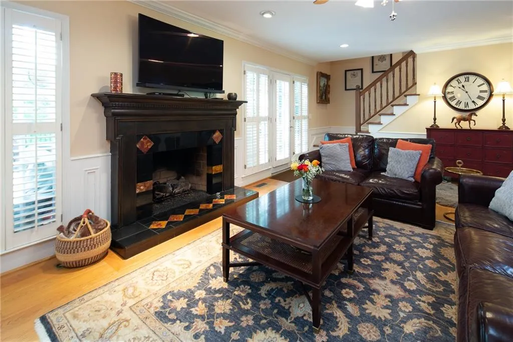 7725 Dunvegan Close, Sandy Springs, Georgia 30350, 5 Bedrooms Bedrooms, ,3 BathroomsBathrooms,Residential,Sold,7725 Dunvegan Close,6869872