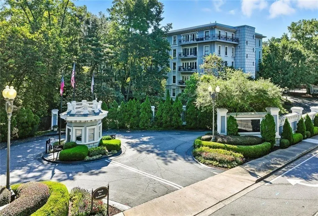 3201 Lenox Road Ne Unit 23, Atlanta, Georgia 30324, 2 Bedrooms Bedrooms, ,2 BathroomsBathrooms,Residential,For Sale,3201 Lenox Road Ne Unit 23,7645571 3201 Lenox Road Ne Unit 23, Atlanta, Georgia 30324, 2 Bedrooms Bedrooms, ,2 BathroomsBathrooms,Residential,For Sale,3201 Lenox Road Ne Unit 23,7645571