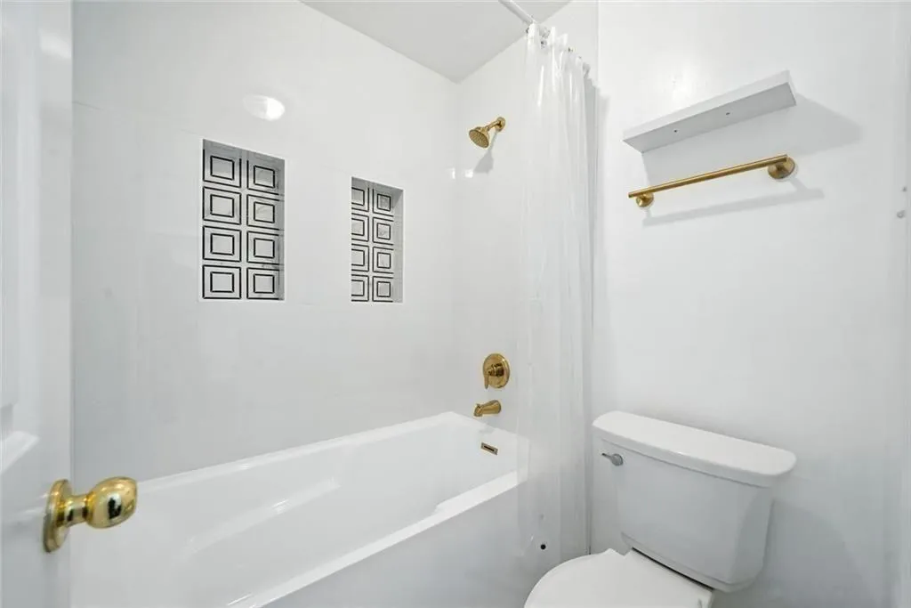 3201 Lenox Road Ne Unit 23, Atlanta, Georgia 30324, 2 Bedrooms Bedrooms, ,2 BathroomsBathrooms,Residential,For Sale,3201 Lenox Road Ne Unit 23,7645571 3201 Lenox Road Ne Unit 23, Atlanta, Georgia 30324, 2 Bedrooms Bedrooms, ,2 BathroomsBathrooms,Residential,For Sale,3201 Lenox Road Ne Unit 23,7645571