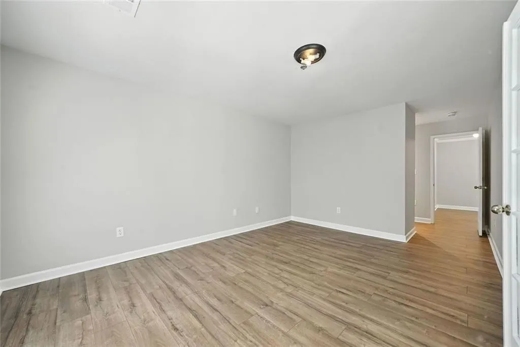 3201 Lenox Road Ne Unit 23, Atlanta, Georgia 30324, 2 Bedrooms Bedrooms, ,2 BathroomsBathrooms,Residential,For Sale,3201 Lenox Road Ne Unit 23,7645571