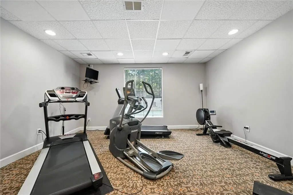 3201 Lenox Road Ne Unit 23, Atlanta, Georgia 30324, 2 Bedrooms Bedrooms, ,2 BathroomsBathrooms,Residential,For Sale,3201 Lenox Road Ne Unit 23,7645571