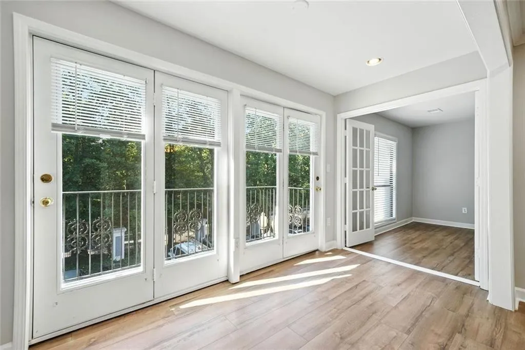 3201 Lenox Road Ne Unit 23, Atlanta, Georgia 30324, 2 Bedrooms Bedrooms, ,2 BathroomsBathrooms,Residential,For Sale,3201 Lenox Road Ne Unit 23,7645571