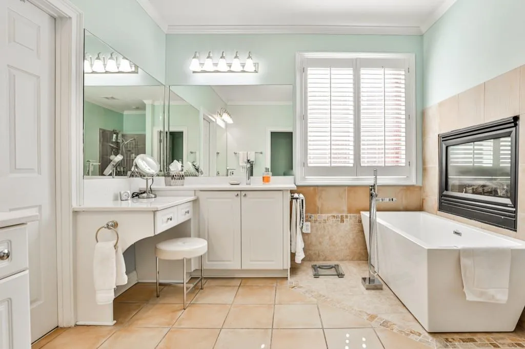 6395 Glen Oaks Lane, Sandy Springs, Georgia 30328, 4 Bedrooms Bedrooms, ,3 BathroomsBathrooms,Residential,Sold,6395 Glen Oaks Lane,7003871