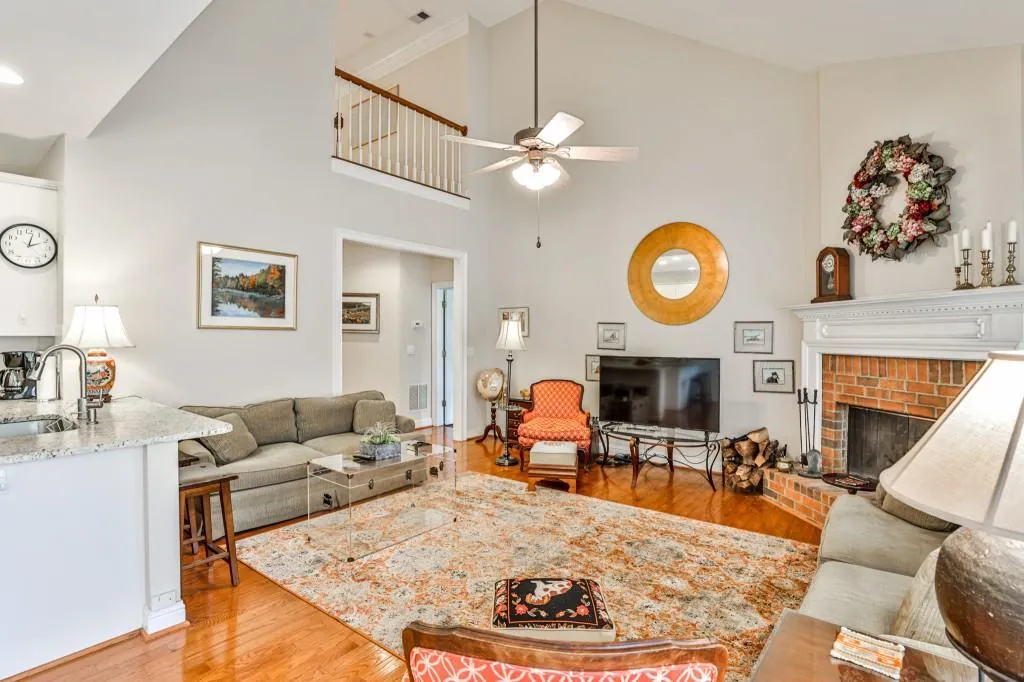 6395 Glen Oaks Lane, Sandy Springs, Georgia 30328, 4 Bedrooms Bedrooms, ,3 BathroomsBathrooms,Residential,Sold,6395 Glen Oaks Lane,7003871