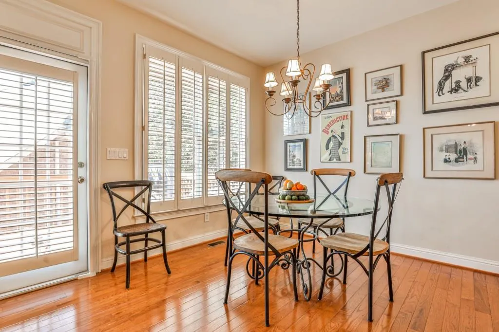 6395 Glen Oaks Lane, Sandy Springs, Georgia 30328, 4 Bedrooms Bedrooms, ,3 BathroomsBathrooms,Residential,Sold,6395 Glen Oaks Lane,7003871