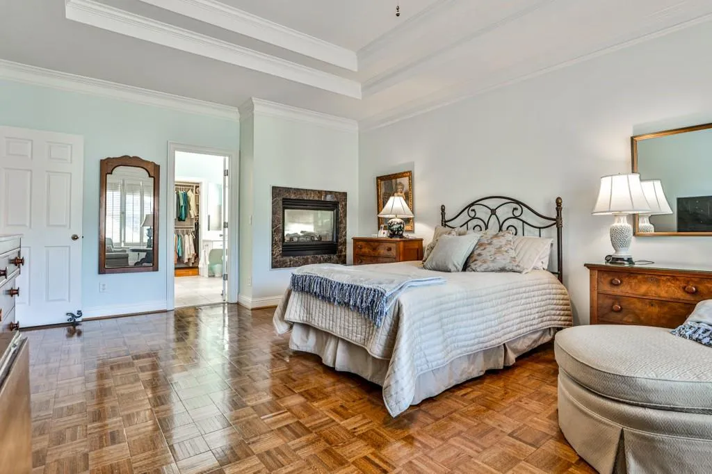 6395 Glen Oaks Lane, Sandy Springs, Georgia 30328, 4 Bedrooms Bedrooms, ,3 BathroomsBathrooms,Residential,Sold,6395 Glen Oaks Lane,7003871