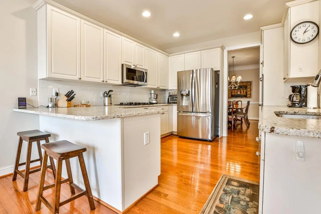 6395 Glen Oaks Lane, Sandy Springs, Georgia 30328, 4 Bedrooms Bedrooms, ,3 BathroomsBathrooms,Residential,Sold,6395 Glen Oaks Lane,7003871