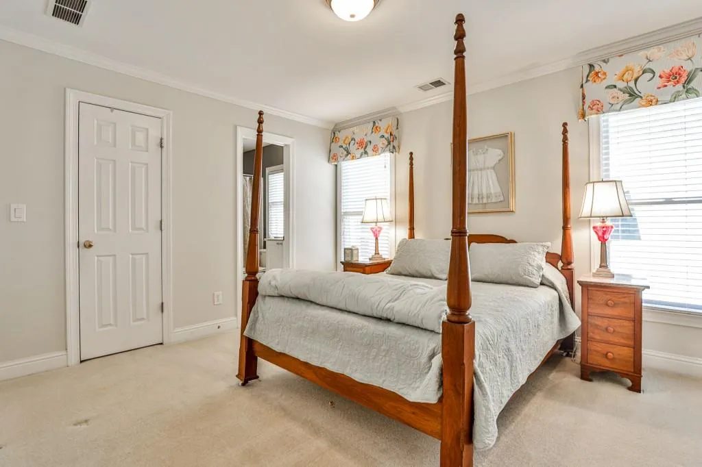 6395 Glen Oaks Lane, Sandy Springs, Georgia 30328, 4 Bedrooms Bedrooms, ,3 BathroomsBathrooms,Residential,Sold,6395 Glen Oaks Lane,7003871