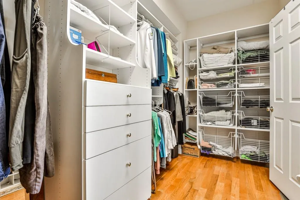 6395 Glen Oaks Lane, Sandy Springs, Georgia 30328, 4 Bedrooms Bedrooms, ,3 BathroomsBathrooms,Residential,Sold,6395 Glen Oaks Lane,7003871