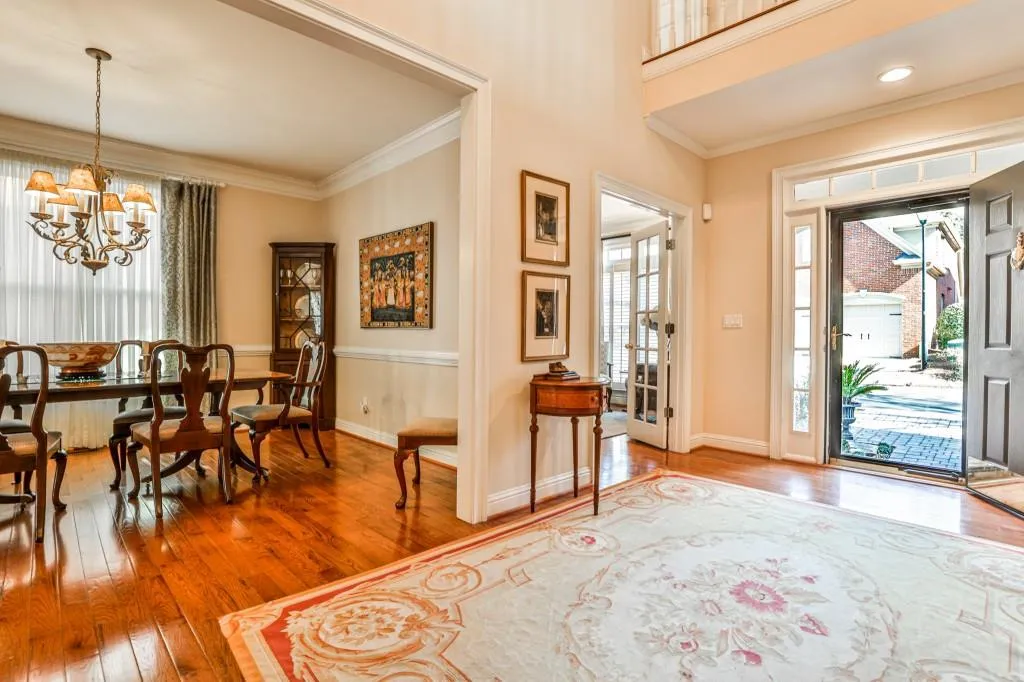 6395 Glen Oaks Lane, Sandy Springs, Georgia 30328, 4 Bedrooms Bedrooms, ,3 BathroomsBathrooms,Residential,Sold,6395 Glen Oaks Lane,7003871