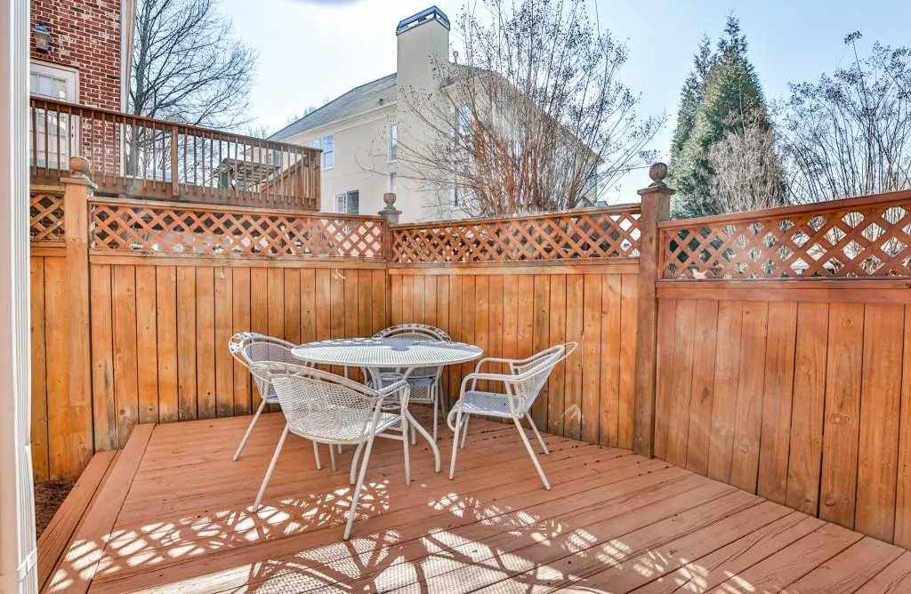 6395 Glen Oaks Lane, Sandy Springs, Georgia 30328, 4 Bedrooms Bedrooms, ,3 BathroomsBathrooms,Residential,Sold,6395 Glen Oaks Lane,7003871