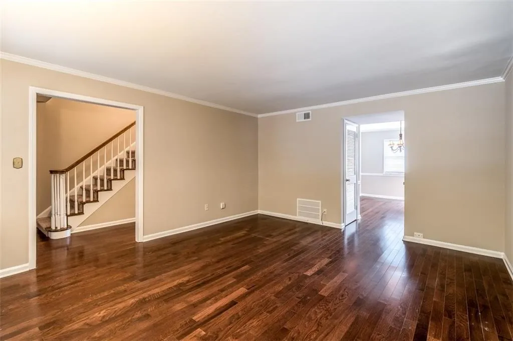 6520 Roswell Road Unit 49, Atlanta, Georgia 30328, 3 Bedrooms Bedrooms, ,2 BathroomsBathrooms,Residential,Sold,6520 Roswell Road Unit 49,6069378