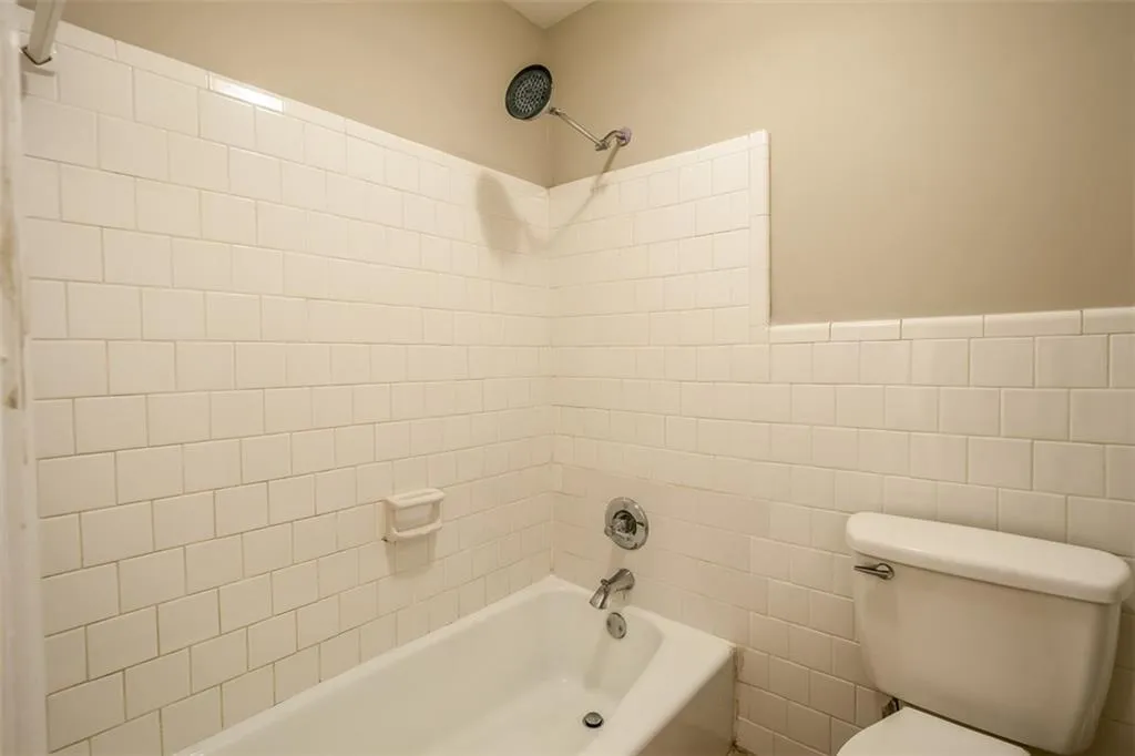 6520 Roswell Road Unit 49, Atlanta, Georgia 30328, 3 Bedrooms Bedrooms, ,2 BathroomsBathrooms,Residential,Sold,6520 Roswell Road Unit 49,6069378