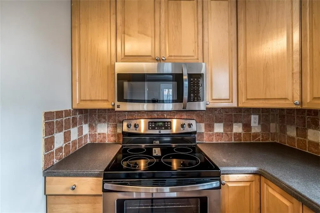 6520 Roswell Road Unit 49, Atlanta, Georgia 30328, 3 Bedrooms Bedrooms, ,2 BathroomsBathrooms,Residential,Sold,6520 Roswell Road Unit 49,6069378
