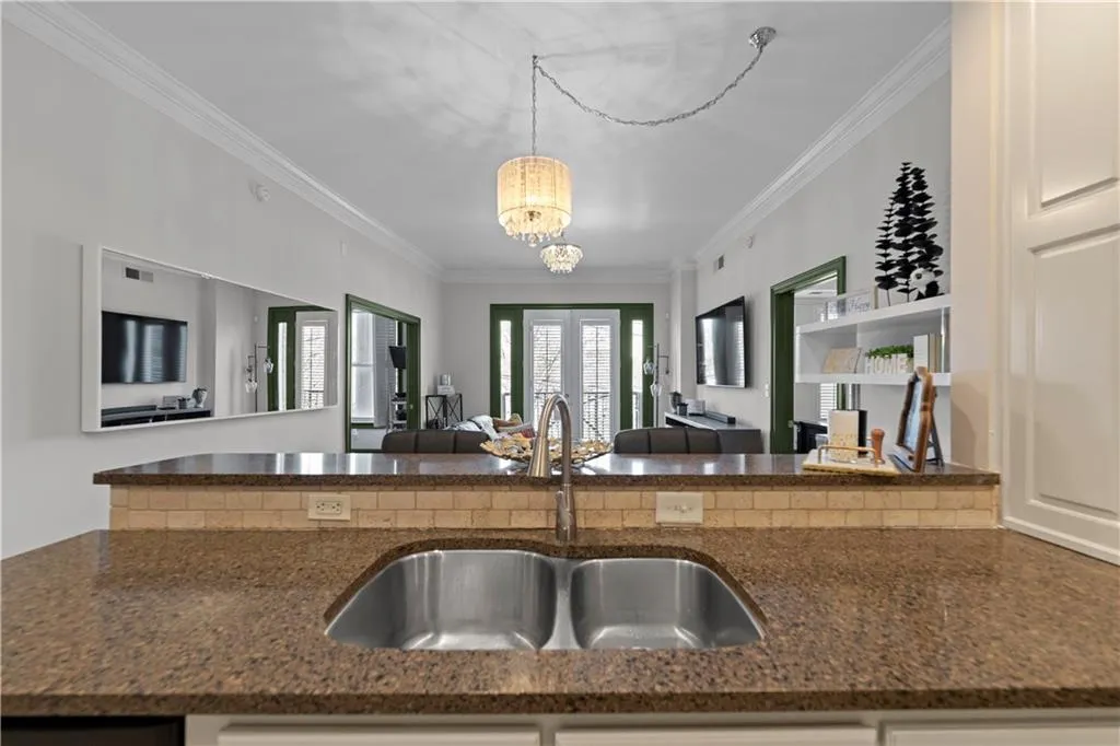 2255 Peachtree Road Ne Unit 521, Atlanta, Georgia 30309, 2 Bedrooms Bedrooms, ,2 BathroomsBathrooms,Residential,For Sale,2255 Peachtree Road Ne Unit 521,7669657