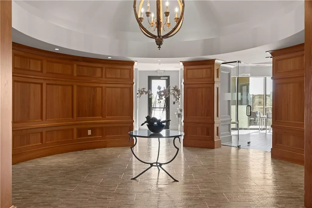 2255 Peachtree Road Ne Unit 521, Atlanta, Georgia 30309, 2 Bedrooms Bedrooms, ,2 BathroomsBathrooms,Residential,For Sale,2255 Peachtree Road Ne Unit 521,7669657