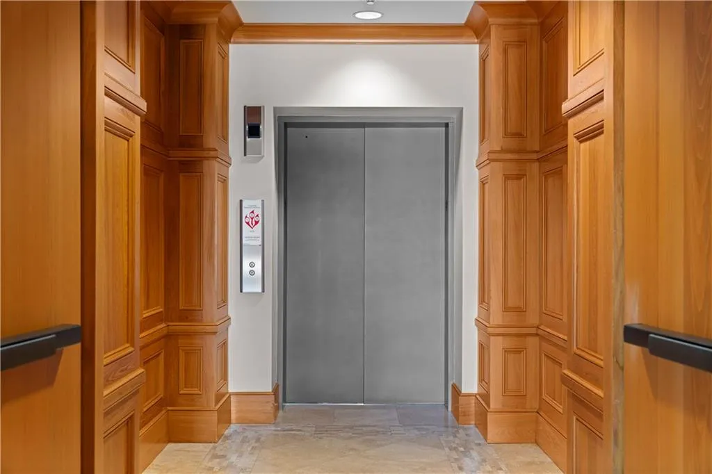 2255 Peachtree Road Ne Unit 521, Atlanta, Georgia 30309, 2 Bedrooms Bedrooms, ,2 BathroomsBathrooms,Residential,For Sale,2255 Peachtree Road Ne Unit 521,7669657