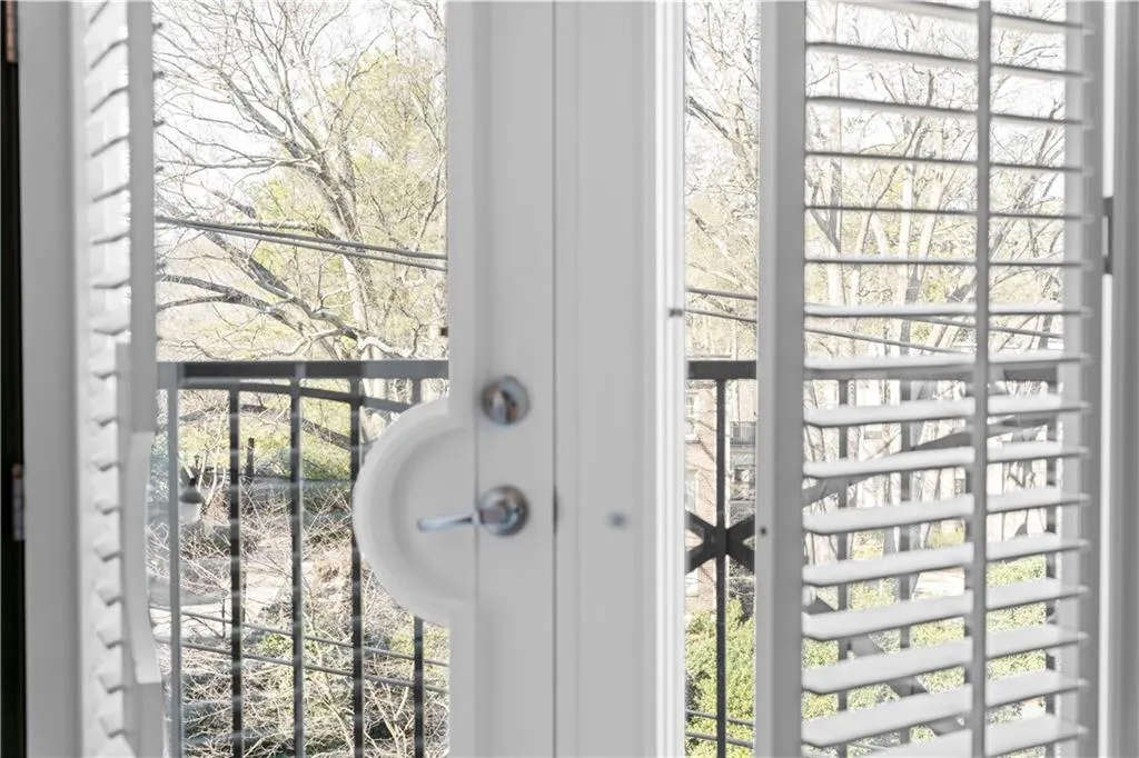 2255 Peachtree Road Ne Unit 521, Atlanta, Georgia 30309, 2 Bedrooms Bedrooms, ,2 BathroomsBathrooms,Residential,For Sale,2255 Peachtree Road Ne Unit 521,7669657