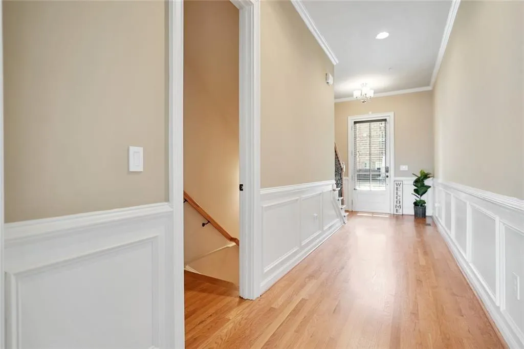 910 Acadiana Drive, Atlanta, Georgia 30328, 4 Bedrooms Bedrooms, ,3 BathroomsBathrooms,Residential,Sold,910 Acadiana Drive,7022210