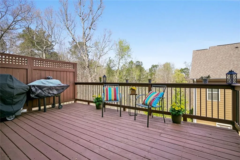 910 Acadiana Drive, Atlanta, Georgia 30328, 4 Bedrooms Bedrooms, ,3 BathroomsBathrooms,Residential,Sold,910 Acadiana Drive,7022210