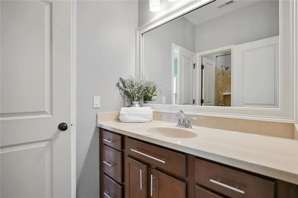 910 Acadiana Drive, Atlanta, Georgia 30328, 4 Bedrooms Bedrooms, ,3 BathroomsBathrooms,Residential,Sold,910 Acadiana Drive,7022210