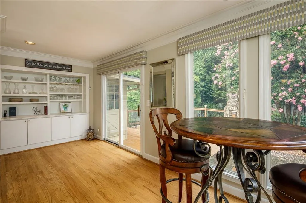 7720 Mount Vernon Road, Sandy Springs, Georgia 30350, 3 Bedrooms Bedrooms, ,3 BathroomsBathrooms,Residential,Sold,7720 Mount Vernon Road,6769003