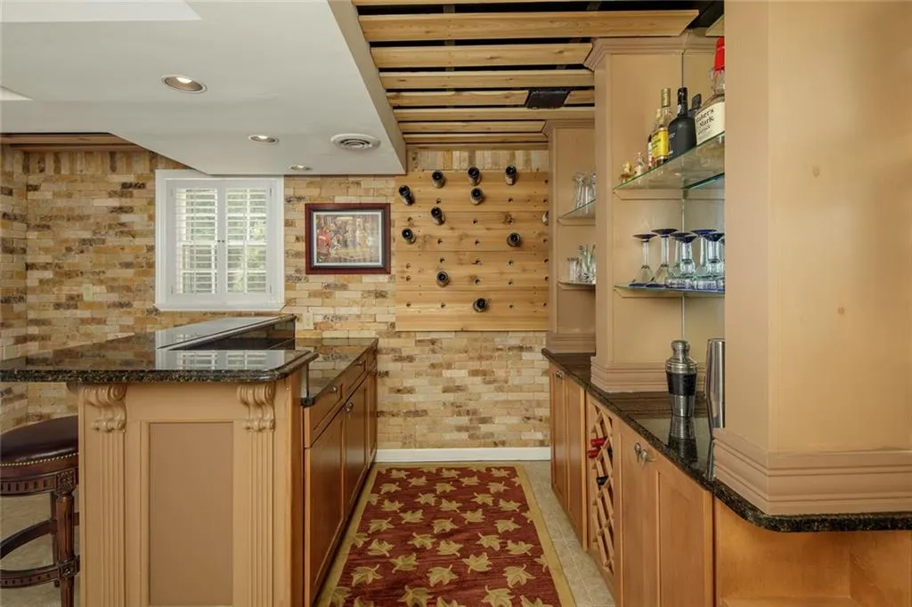 7720 Mount Vernon Road, Sandy Springs, Georgia 30350, 3 Bedrooms Bedrooms, ,3 BathroomsBathrooms,Residential,Sold,7720 Mount Vernon Road,6769003