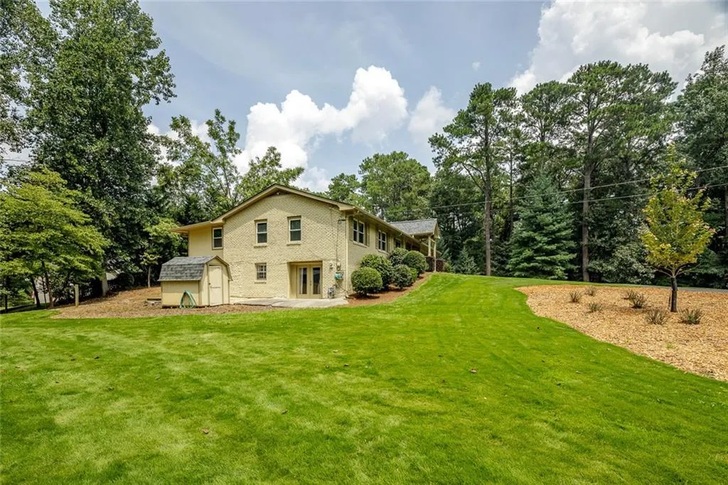 7720 Mount Vernon Road, Sandy Springs, Georgia 30350, 3 Bedrooms Bedrooms, ,3 BathroomsBathrooms,Residential,Sold,7720 Mount Vernon Road,6769003