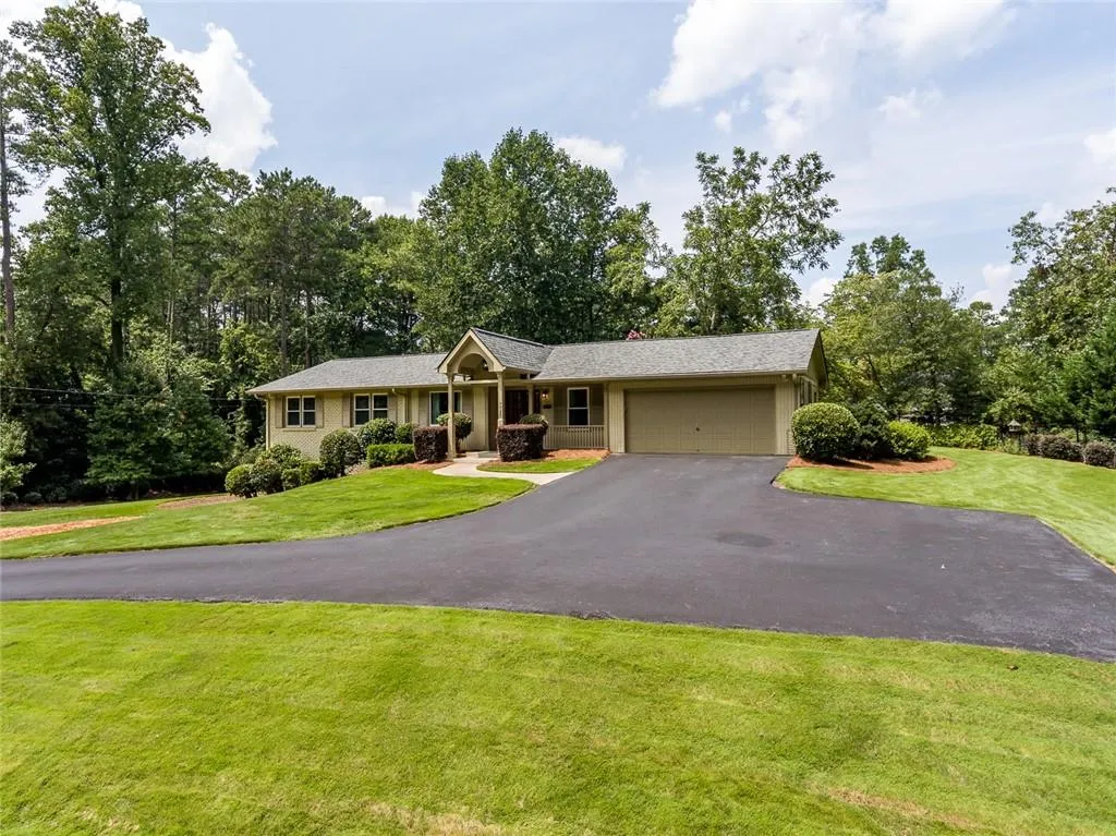 7720 Mount Vernon Road, Sandy Springs, Georgia 30350, 3 Bedrooms Bedrooms, ,3 BathroomsBathrooms,Residential,Sold,7720 Mount Vernon Road,6769003