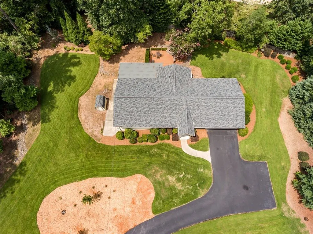 7720 Mount Vernon Road, Sandy Springs, Georgia 30350, 3 Bedrooms Bedrooms, ,3 BathroomsBathrooms,Residential,Sold,7720 Mount Vernon Road,6769003