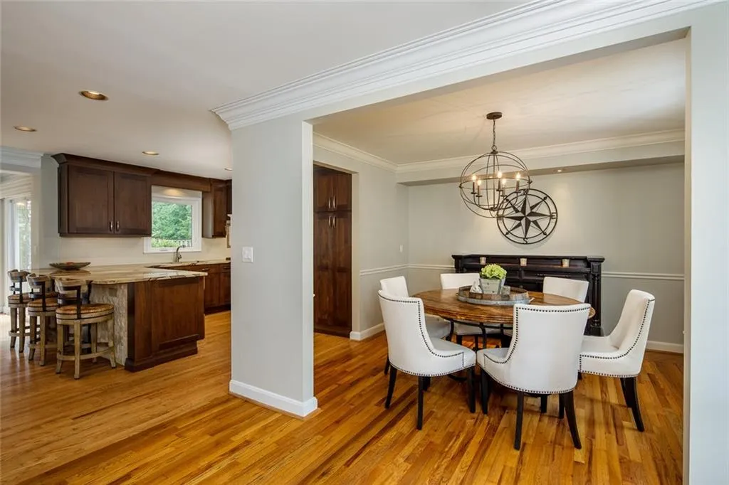 7720 Mount Vernon Road, Sandy Springs, Georgia 30350, 3 Bedrooms Bedrooms, ,3 BathroomsBathrooms,Residential,Sold,7720 Mount Vernon Road,6769003