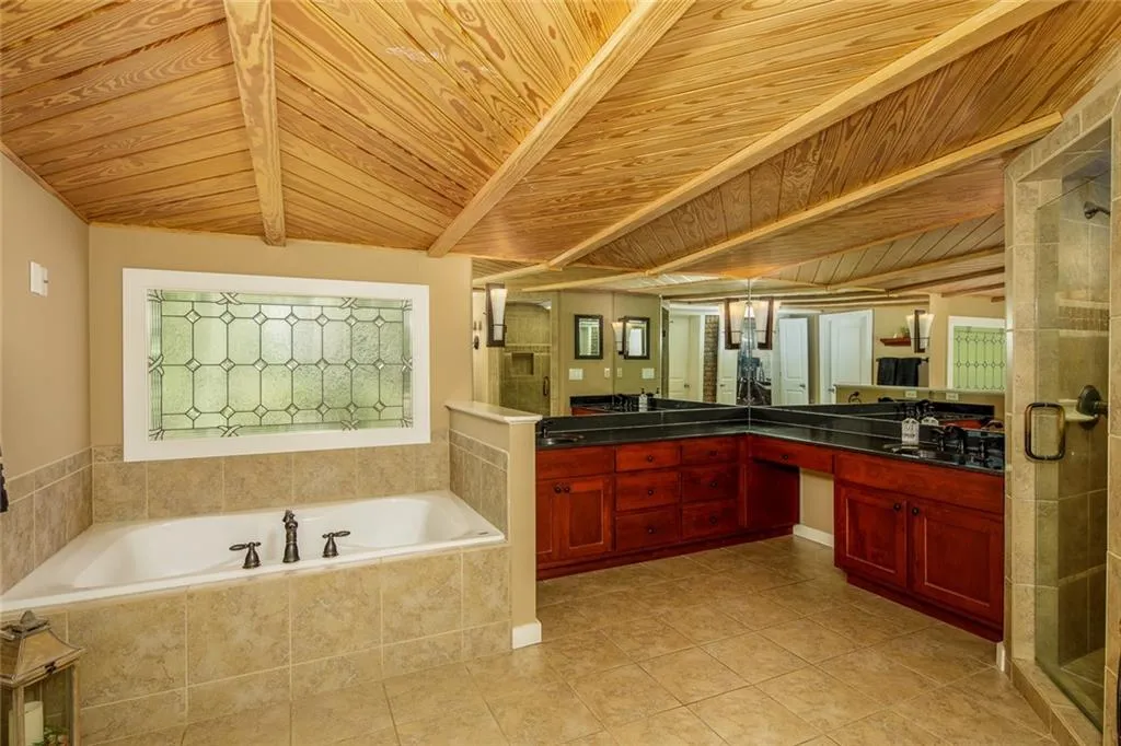 7720 Mount Vernon Road, Sandy Springs, Georgia 30350, 3 Bedrooms Bedrooms, ,3 BathroomsBathrooms,Residential,Sold,7720 Mount Vernon Road,6769003