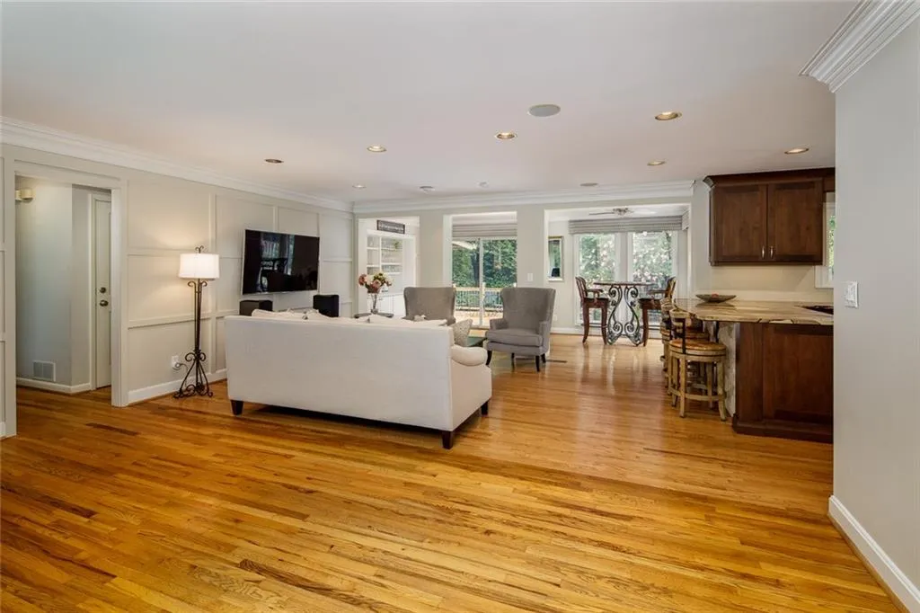 7720 Mount Vernon Road, Sandy Springs, Georgia 30350, 3 Bedrooms Bedrooms, ,3 BathroomsBathrooms,Residential,Sold,7720 Mount Vernon Road,6769003