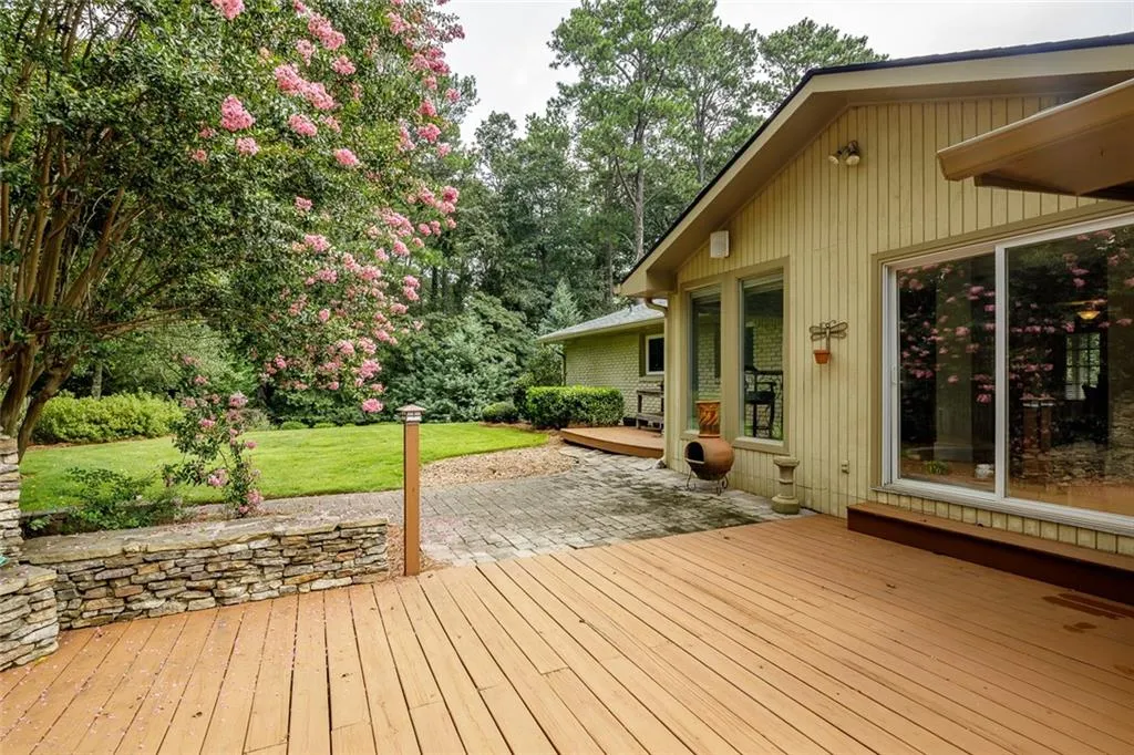 7720 Mount Vernon Road, Sandy Springs, Georgia 30350, 3 Bedrooms Bedrooms, ,3 BathroomsBathrooms,Residential,Sold,7720 Mount Vernon Road,6769003