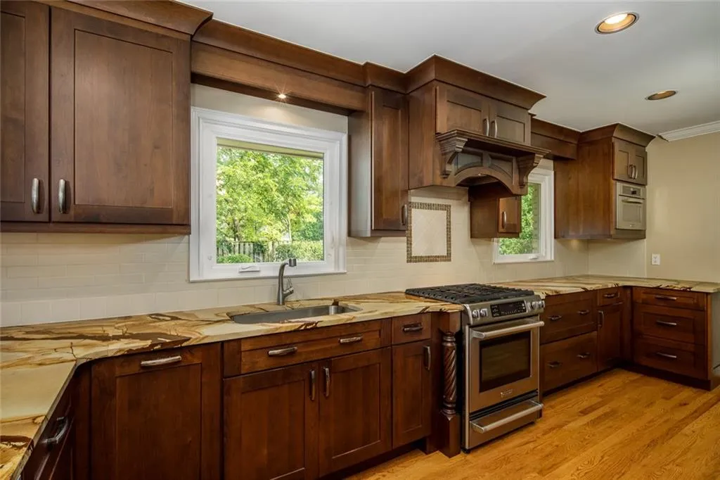 7720 Mount Vernon Road, Sandy Springs, Georgia 30350, 3 Bedrooms Bedrooms, ,3 BathroomsBathrooms,Residential,Sold,7720 Mount Vernon Road,6769003