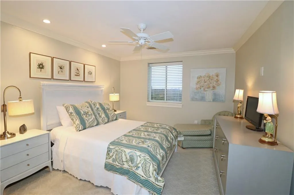 300 Johnson Ferry Road Ne Unit A1007, Sandy Springs, Georgia 30328, 2 Bedrooms Bedrooms, ,2 BathroomsBathrooms,Residential,Sold,300 Johnson Ferry Road Ne Unit A1007,7152344