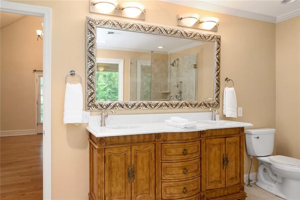 9735 Huntcliff Trace, Sandy Springs, Georgia 30350, 5 Bedrooms Bedrooms, ,4 BathroomsBathrooms,Residential,Sold,9735 Huntcliff Trace,6925022