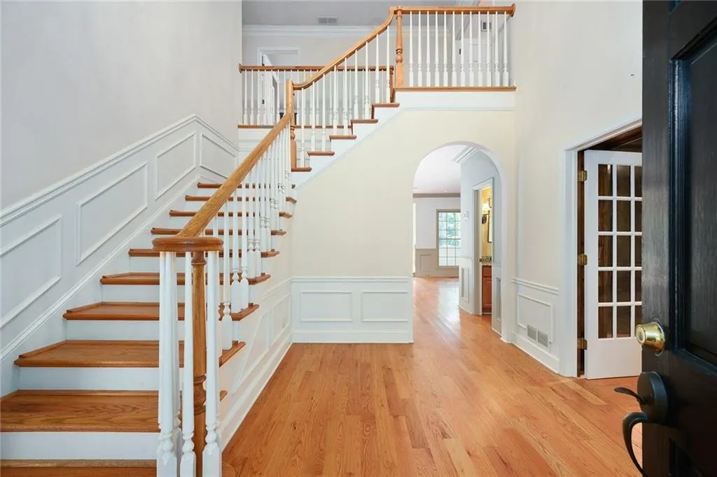 9735 Huntcliff Trace, Sandy Springs, Georgia 30350, 5 Bedrooms Bedrooms, ,4 BathroomsBathrooms,Residential,Sold,9735 Huntcliff Trace,6925022