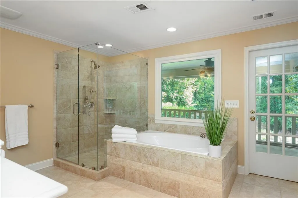 9735 Huntcliff Trace, Sandy Springs, Georgia 30350, 5 Bedrooms Bedrooms, ,4 BathroomsBathrooms,Residential,Sold,9735 Huntcliff Trace,6925022
