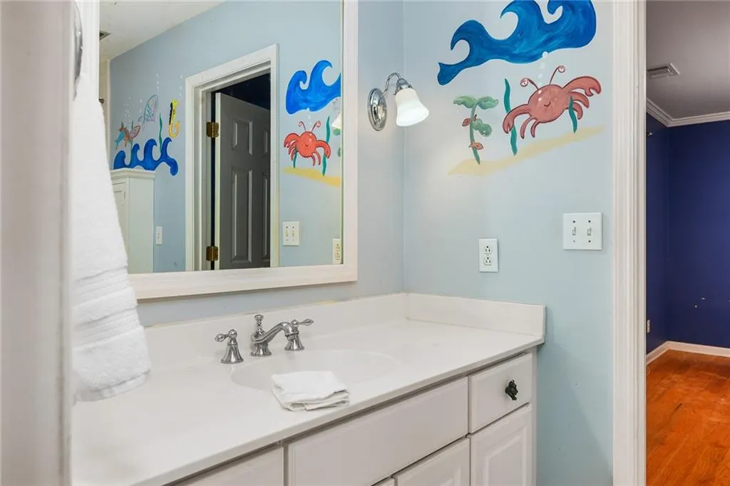 9735 Huntcliff Trace, Sandy Springs, Georgia 30350, 5 Bedrooms Bedrooms, ,4 BathroomsBathrooms,Residential,Sold,9735 Huntcliff Trace,6925022